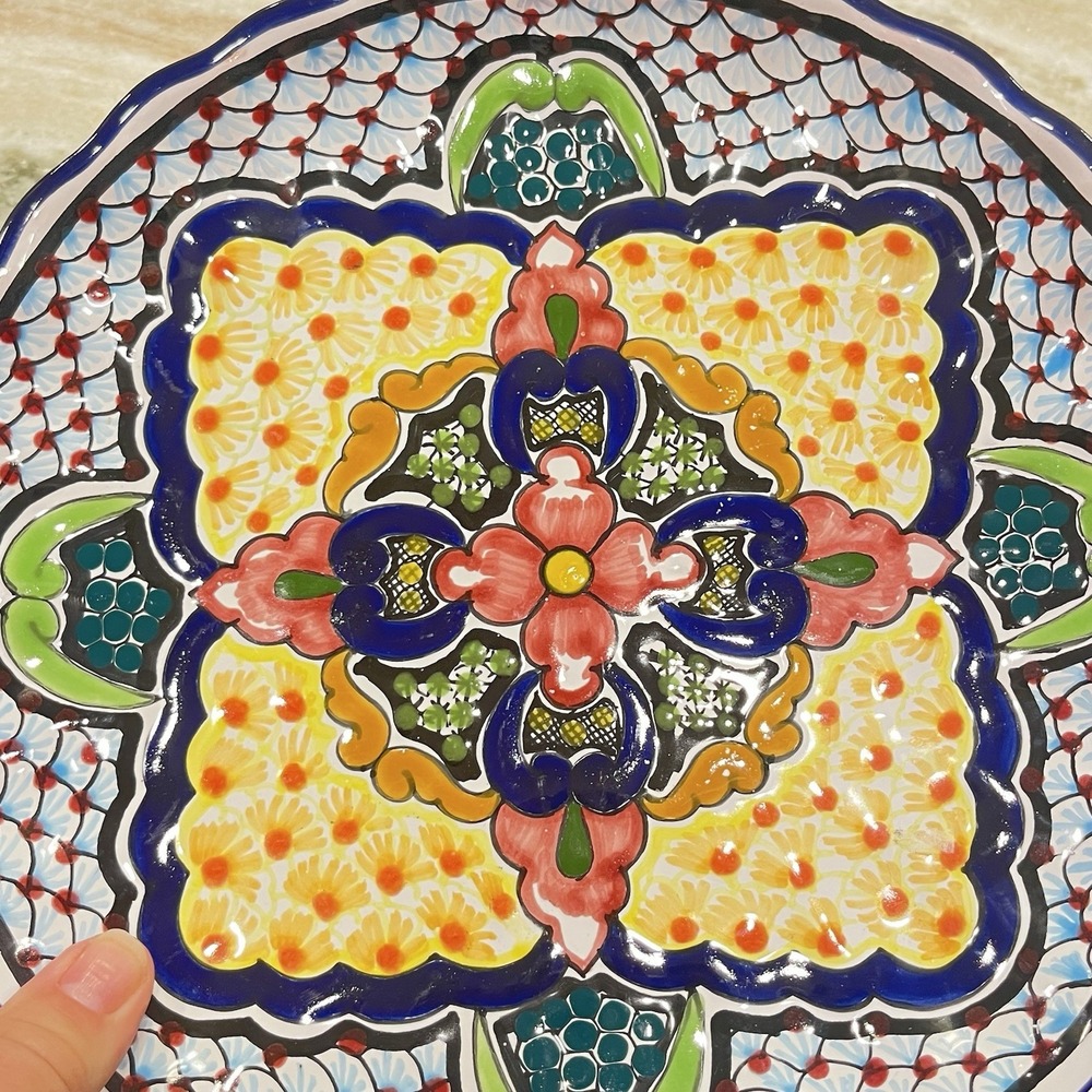 Handpainted Handmade Talavera Art Pottery Wall Plate 10.5" Floral Signed - Picture 2 of 6